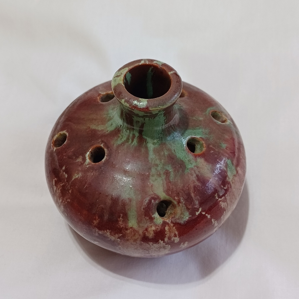 North Carolina Seagrove Pottery Mini Flower Frog Pansy Vase Oxblood/ Green Glaze